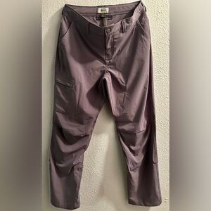 Women’s REI co-op Halle regular fit Active pants Sz 10